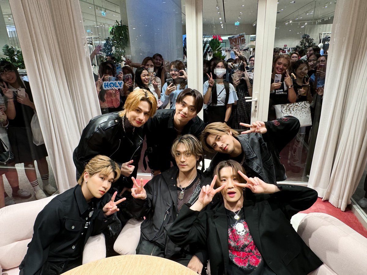 highcloudent's tweet photo. ขอบคุณที่มาเจอ #BALLISTIKBOYZ กันวันนี้นะครับ 🧡

โอกาสหน้ามาเจอกันใหม่ ✨

ฝากเพลง BALLISTIK BOYZ from EXILE TRIBE - ‘Meant to be feat. F.HERO & BOOM BOOM CASH’ ไว้ในอ้อมใจ #BALLYS และทุกคนด้วยนะค้าบ~ 🙌🏻

2024.03.28 | 18:00 (ICT)
📍 YouTube : High Cloud Entertainment

#BBZ_Meanttobe
#BBZxFHEROxBBC
#BALLISTIKBOYZ #FHERO #BOOMBOOMCASH
#LDH #HighCloudEnt