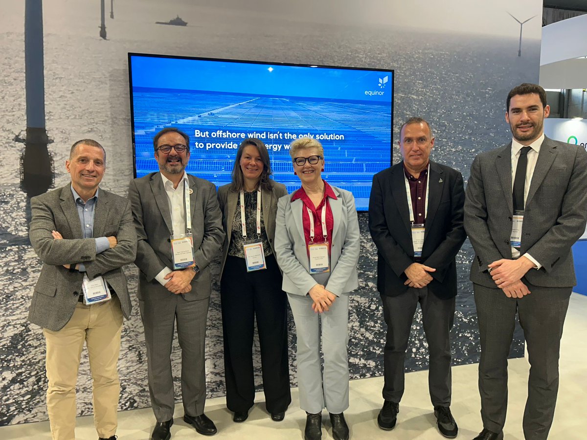 Visitamos la feria #WindEurope2024 , el mayor evento de energía eólica de Europa 🇪🇺 Gran Canaria es una de las protagonistas al ser la primera zona de España que instalará un parque eólico marino flotante 🌊

#EnergíaGranCanaria #CIEGC