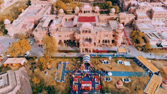The beautiful palace where our Kaira got married😍

7 YRS OF SPLENDID KAIRA VIVAAH 
#Kaira #Yrkkh 
#ShivangiJoshi #MohsinKhan
