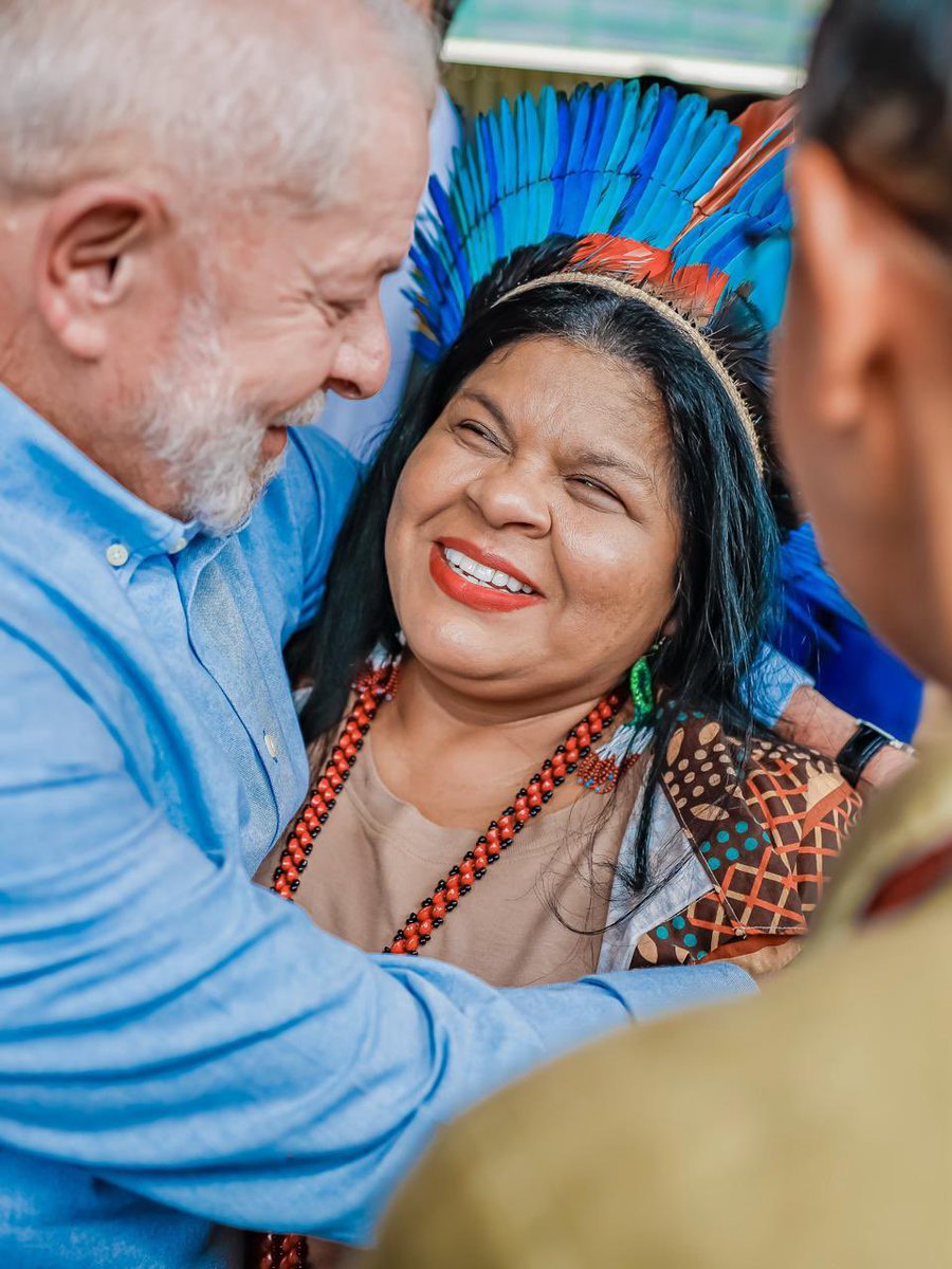 Estamos reconstruindo o Brasil com muito trabalho, presidente <a href="/LulaOficial/">Lula</a>. Vamos em frente!

📸: <a href="/ricardostuckert/">Ricardo Stuckert</a>