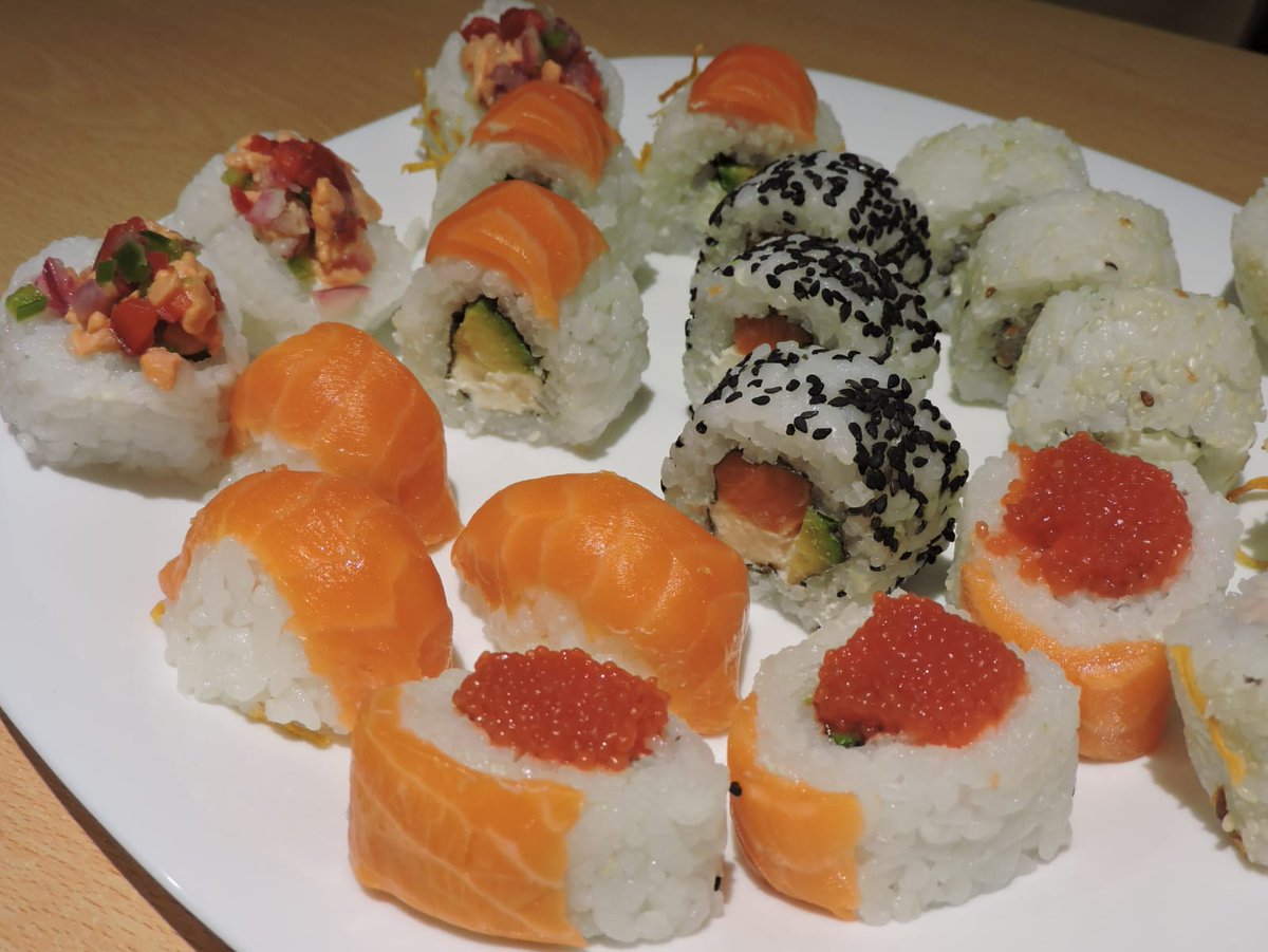 nicolasmaggi87's tweet image. SORTEO DE SUSHI VIEJA!!!!!!

La gente de KOI SUSHI (Buenos Aires 879 / @koisushi.ros en IG) quiere que ustedes prueben sus especialidades, y por eso sortean una tabla premium de 24 piezas y un huevo de pascua.

LEE HASTA ABAJO PARA SABER CÓMO PARTICIPAR 👇