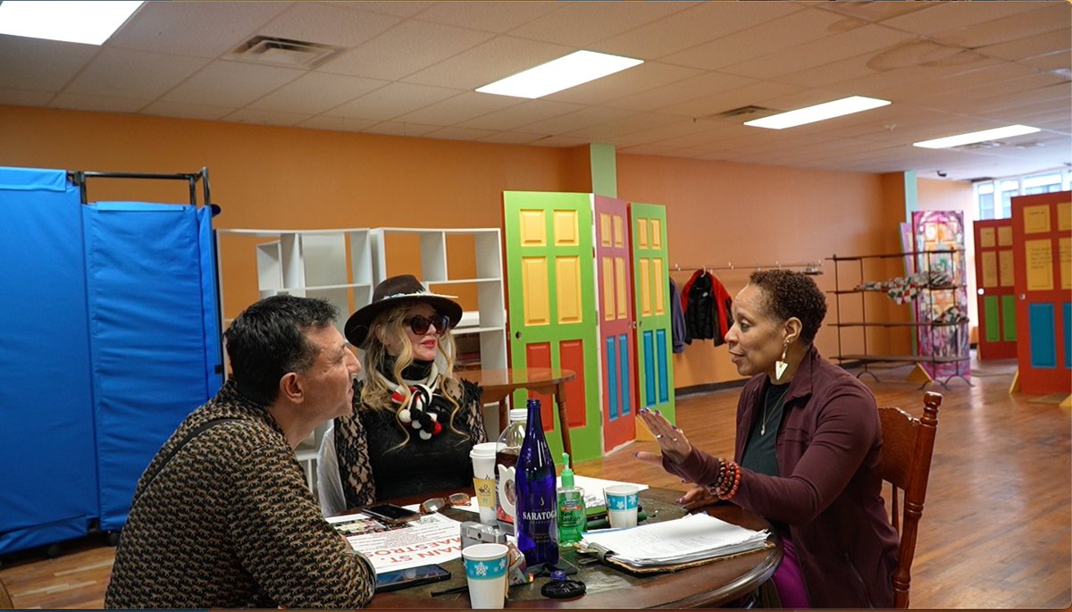 Good Morning #nonprofits! #thisiswhoweare Photo: Foundation for New American Art staff discussing our statewide program Paint Brushes Not Guns 2024. #Thankyou! #sehablaespañol  español! 
@NYSCArts
@NEAarts
@NYCulture @NYCMayor @CMCarlinaRivera 
for your generous support.