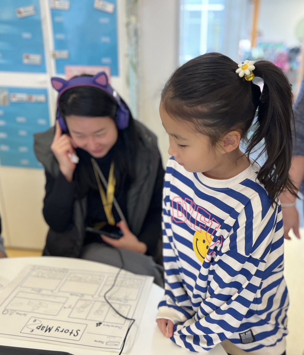 G1 families attended an exciting “Show and Share” showcasing student learning around the theme of identity, diversity, & belonging. Ss used music, books, natural materials, visual arts, tech, & movement to express themselves & share understanding of the unit’s central idea 🌟