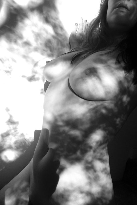 Happy Friday!   😘 https://t.co/cZT60E4yXX<a href="/tag/throwbackthursday"class="tags"><span>#throwbackthursday</span></a>