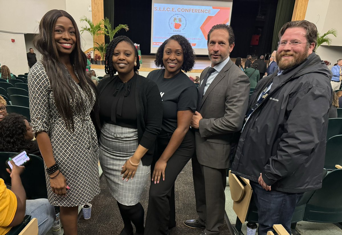 @CreekMagnet representing at the @BABSEBroward S.L.I.C.E. conference. This is The Cougar Standard of Excellence. #LeadershipMatters #believebuildbloomcreek