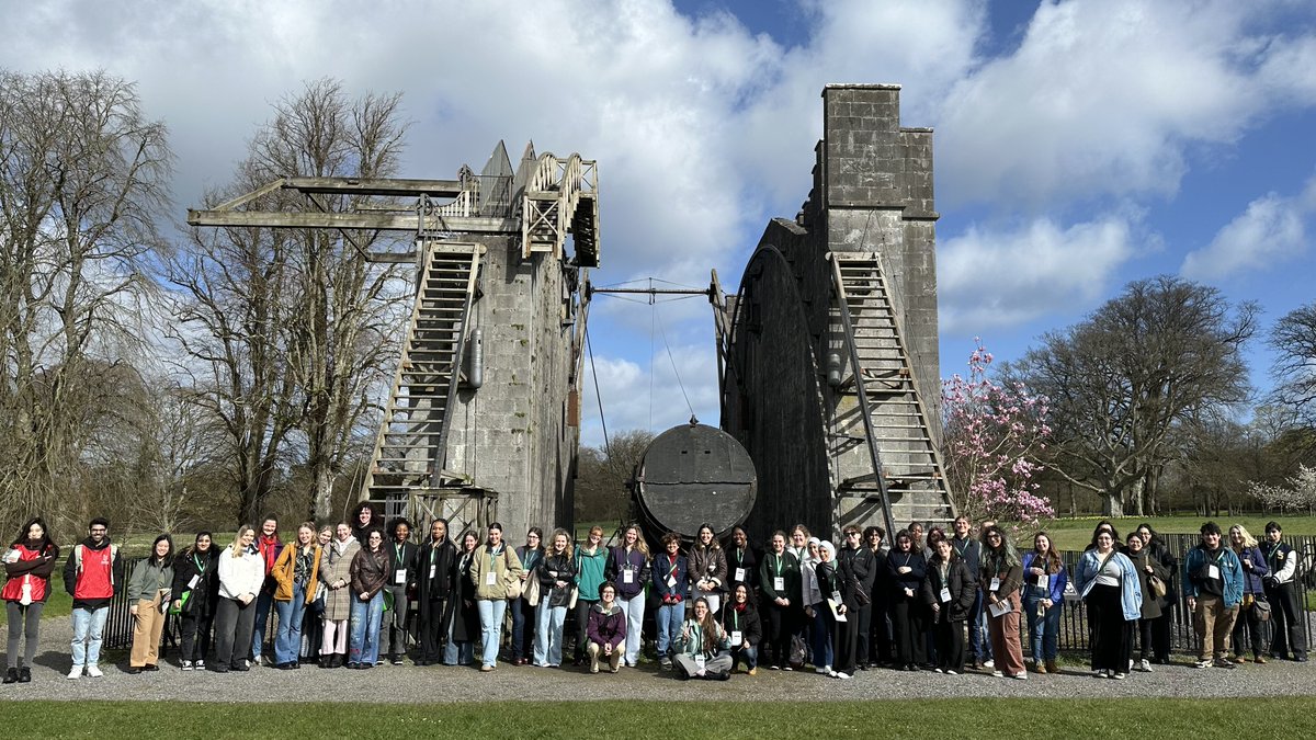 The @PhysicsDeptUL Conference for Undergraduate Women in Physics visited us for a #LeviathantoILOFAR tour today @BirrCastle!