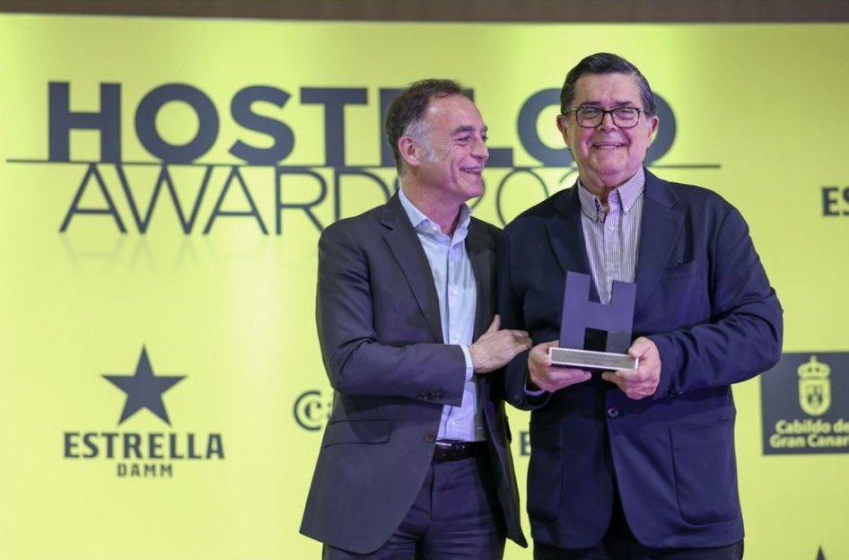 Mario Cañizal recibe el “Awards Hostelco a la mejor Trayectoria Profesional”🔝🙌🏼 💥Desde #MdR queremos dar la enhorabuena ya que su legado está presente en cada uno de los logros de la asociación 🤞🏼🚀 Felicidades Mario‼️