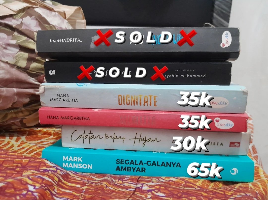 issaurs's tweet photo. 📚  WTS NOVEL &amp; KOMIK PRELOVED 📚
⭐️  dignitate
⭐️ sekaletta (bonus ttd)
⭐️ catatan tentang hujan
⭐️ segala-galanya ambyar
⭐️ attack on titan 30, 31, 32, 33
📍 bogor
📍 exc adm &amp; pack

#wts #wtb #novel #zonauang #zonaba #prelovednovel #prelovedkomik #aot #AttackOnTitan #komik https://t.co/oX7AEZ9nhp