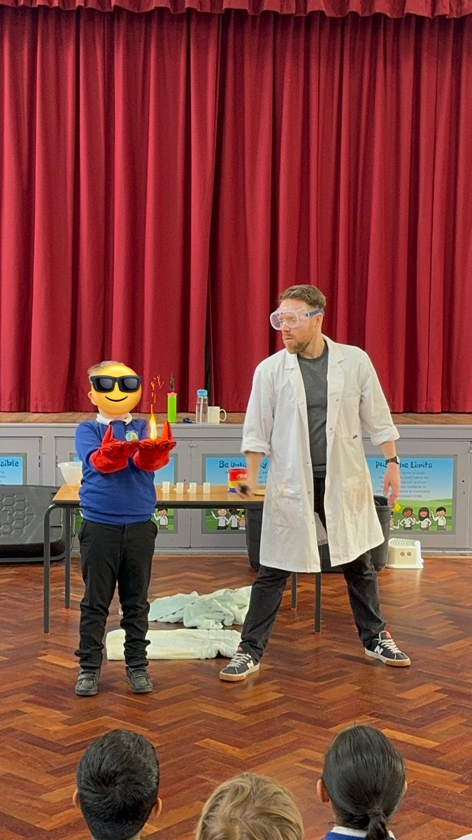 Year 2 had a fantastic Silly Science workshop yesterday! The children absolutely loved Professor Nitrate! @Lea_Forest_HT @LFP_Dep @LFP_DHT_MrW @MrsMurphy7522 @LFP_MissEvans @fiona_hartwell @BirminghamEdu @educationgroup