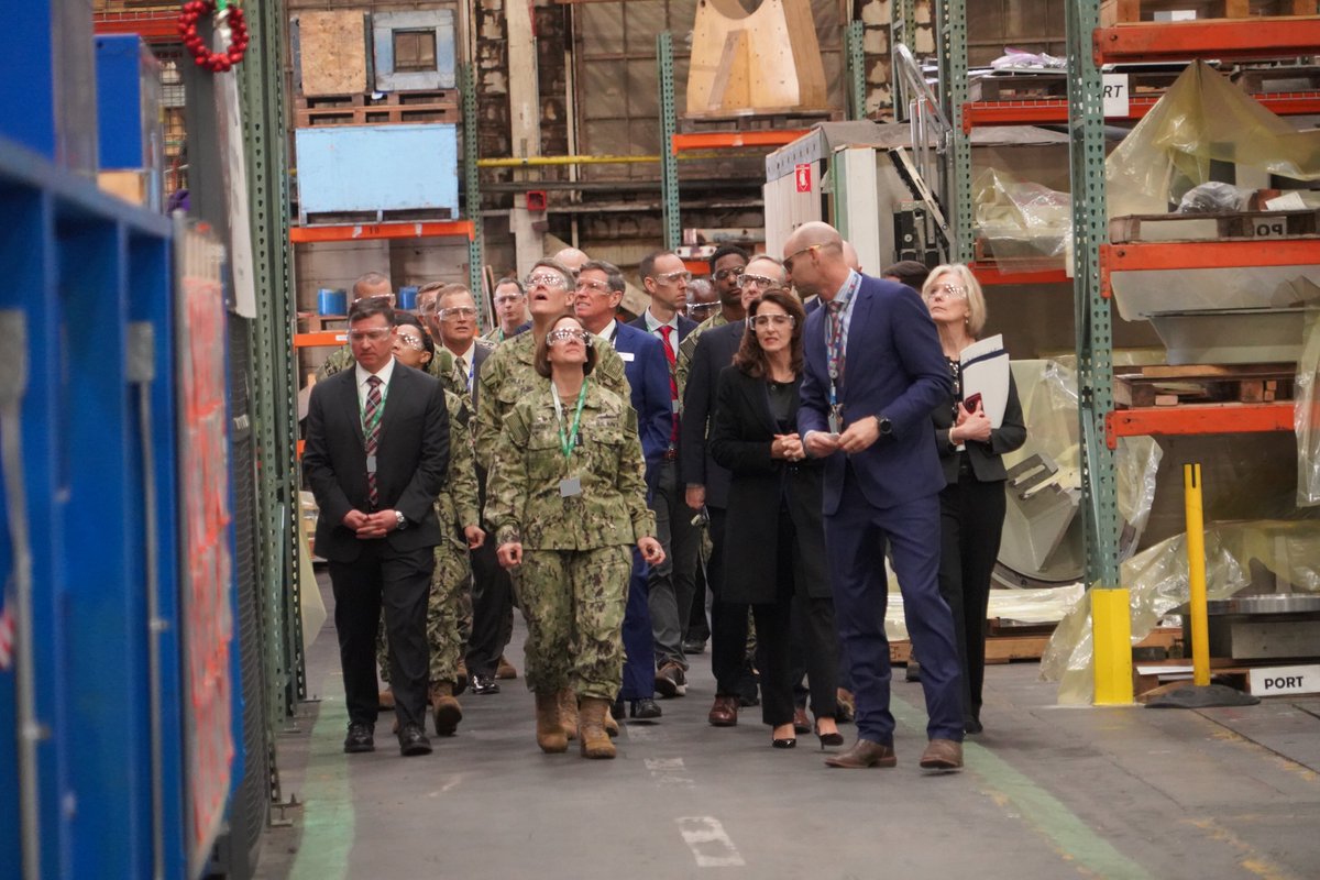 USNavyCNO's tweet image. #FoundationFriday
Our @USNavy  would not be the world's preeminent fighting force without our dedicated and innovative partners. The @northropgrumman team provides continued high-end research and advanced technology development for #warfighting systems.