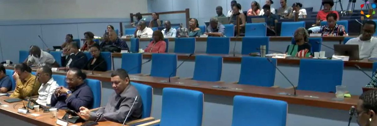 🔴📹 Suivez en direct l'AP de la #CACL. Point principal 👉le vote du #Budget2024  fb.watch/qZbQn7b3TD/