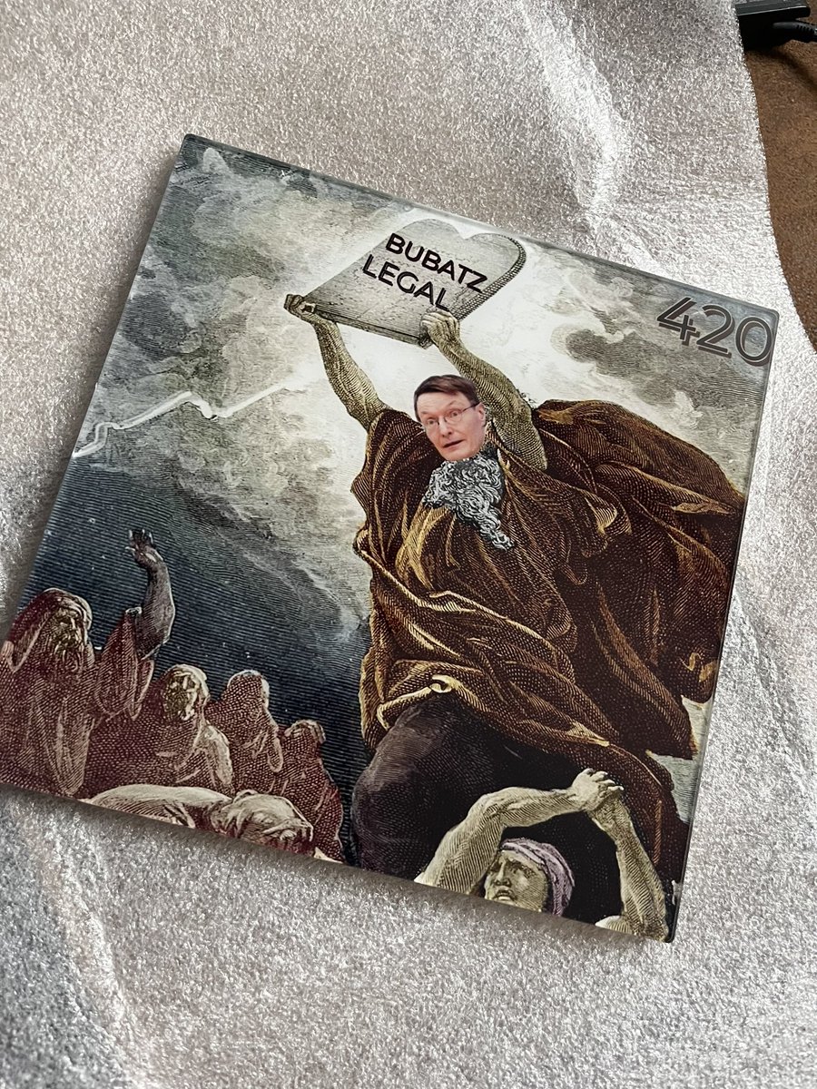 Gerade eingetroffen. 🥳💚
Danke <a href="/Karl_Lauterbach/">Prof. Karl Lauterbach</a>