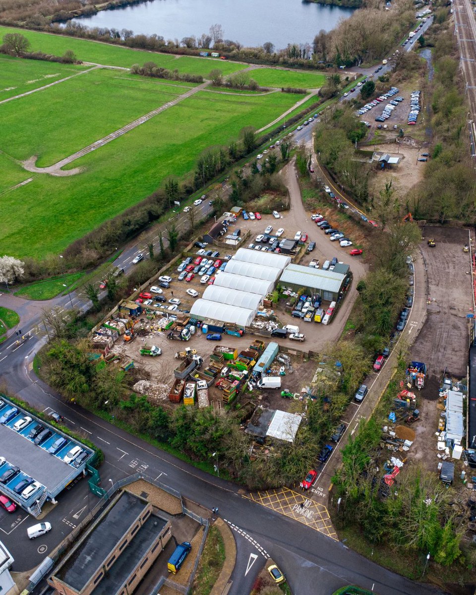 DroneologistUK's tweet photo. Drone Photography in Taplow, Buckinghamshire 🇬🇧

Need work done? You know who to contact!

https://t.co/ocsJlNgco8 https://t.co/q3xgOFjeXT