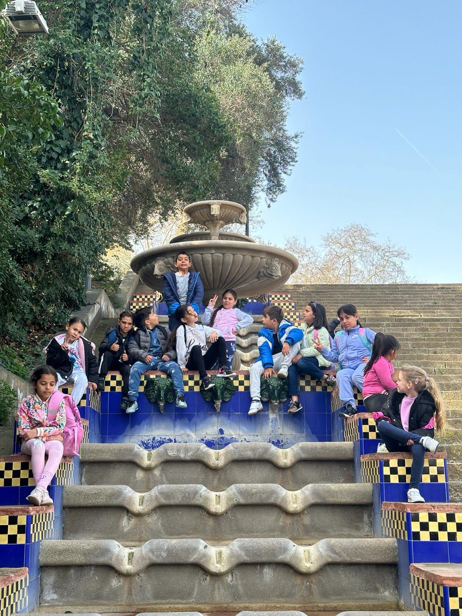 Escola Juan Salamero tweet media