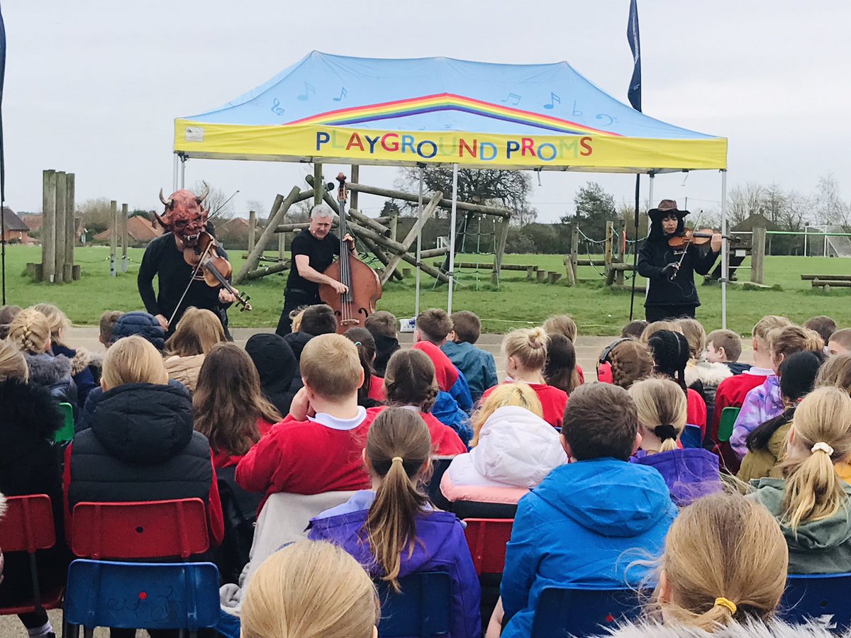 What a fantastic morning. Thank you to <a href="/NMHub/">Norfolk & Suffolk Music Hub</a> ,<a href="/graffiticlassic/">Graffiti Classics The Comedy String Quartet</a> and <a href="/bvs_music/">Bure Valley School Music</a> for bringing the Playground Proms to Bure Valley. We really enjoyed the show and were glad JoG could join us.