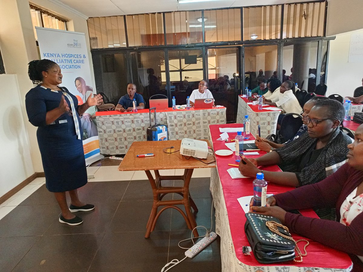 Ms Collette, the Ag Deputy Director Nursing @uasingishu1 County officiates closure of the training at Cicada in Eldoret. It was a worth partnership @KEHPCA and @NCDAllianceKe and other partners undertaking the one week training in #lungscancer and #PalliativeCare @LungAmbition