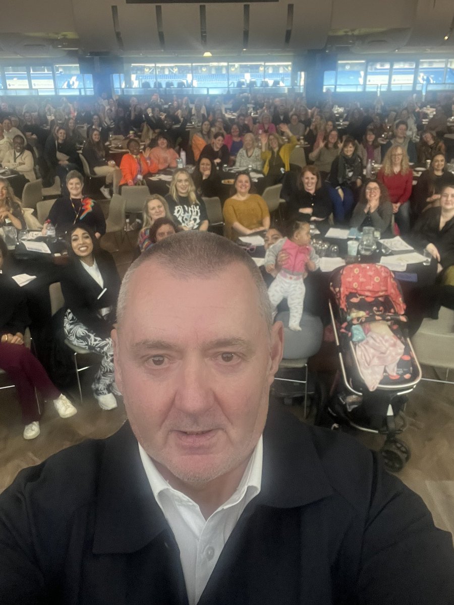 TrowsdaleGary's tweet photo. 300 social workers, youth offender support staff, youth workers & statutory support services. Things are absolutely dire after 14 years crippling austerity. I asked for anyone thinks things will majorly improve under next Government to raise hand! Zero raised! #StateOfThings https://t.co/vRjrsPKeBt