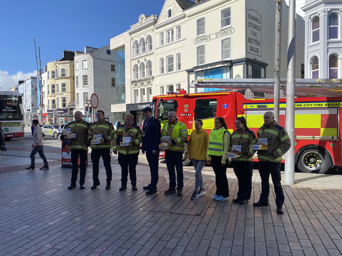 CorkDaffDay's tweet photo. Scenes from Patrick Street for @IrishCancerSoc @CorkDaffDay with @CorkCityFire @corkcitycouncil Lord Mayor Kieran McCarthy and volunteers.  Thanks everyone for coming out #daffodilday 🌼🌼 https://t.co/MdCGExaP3d