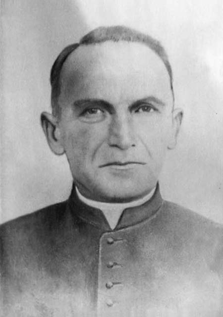 Oggi #25marzo, ricordiamo il beato Emiliano Kovc, sacerdote e martire fu deportato nel campo di prigionia di Majdanek in #Polonia dove raggiunse la vita eterna combattendo per la fede. #ACS chiede la sua intercessione per quanti soffrono a causa delle guerre!