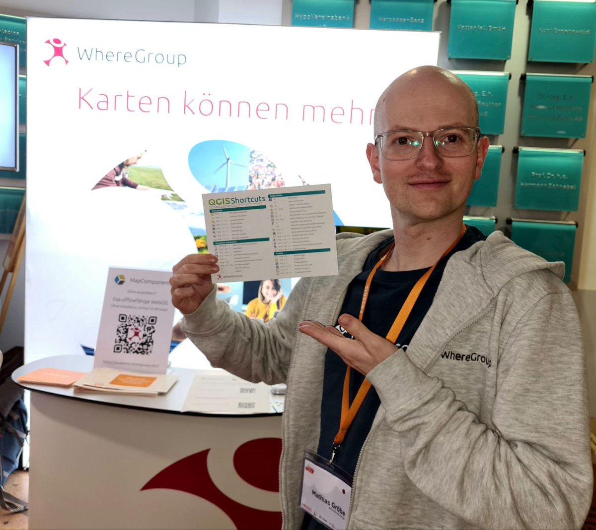 astroidex's tweet image. @wheregroup @FOSSGISeV@mastodon.online Für alle die nicht vor Ort auf der #FOSSGIS2024 sind gibt es einen tollen Blogartikel von Mathias Groebe zu #QGIS Shortcuts & die Shortcuts als PDF zum Download im @WhereGroup_com Blog.
wheregroup.com/blog/details/t… #ossgis #foss4g #osgeo