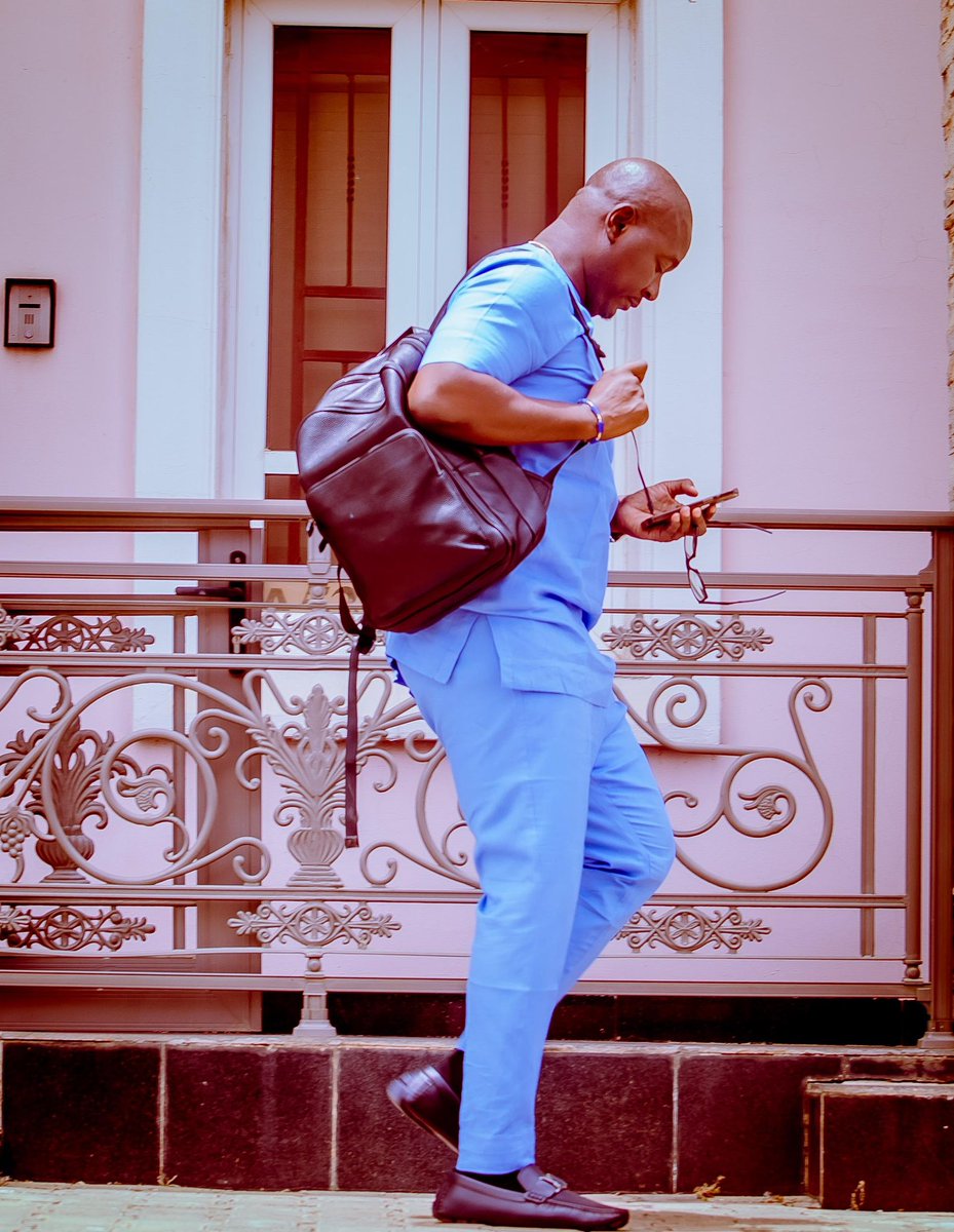 akinalabi's tweet photo. It’s Friday. Time for Ibadan. https://t.co/Z2mGu4GRJI