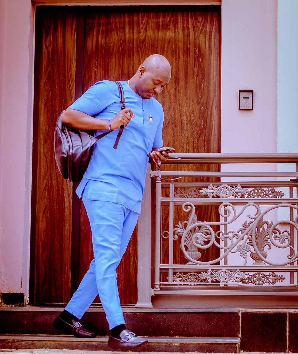 akinalabi's tweet photo. It’s Friday. Time for Ibadan. https://t.co/Z2mGu4GRJI