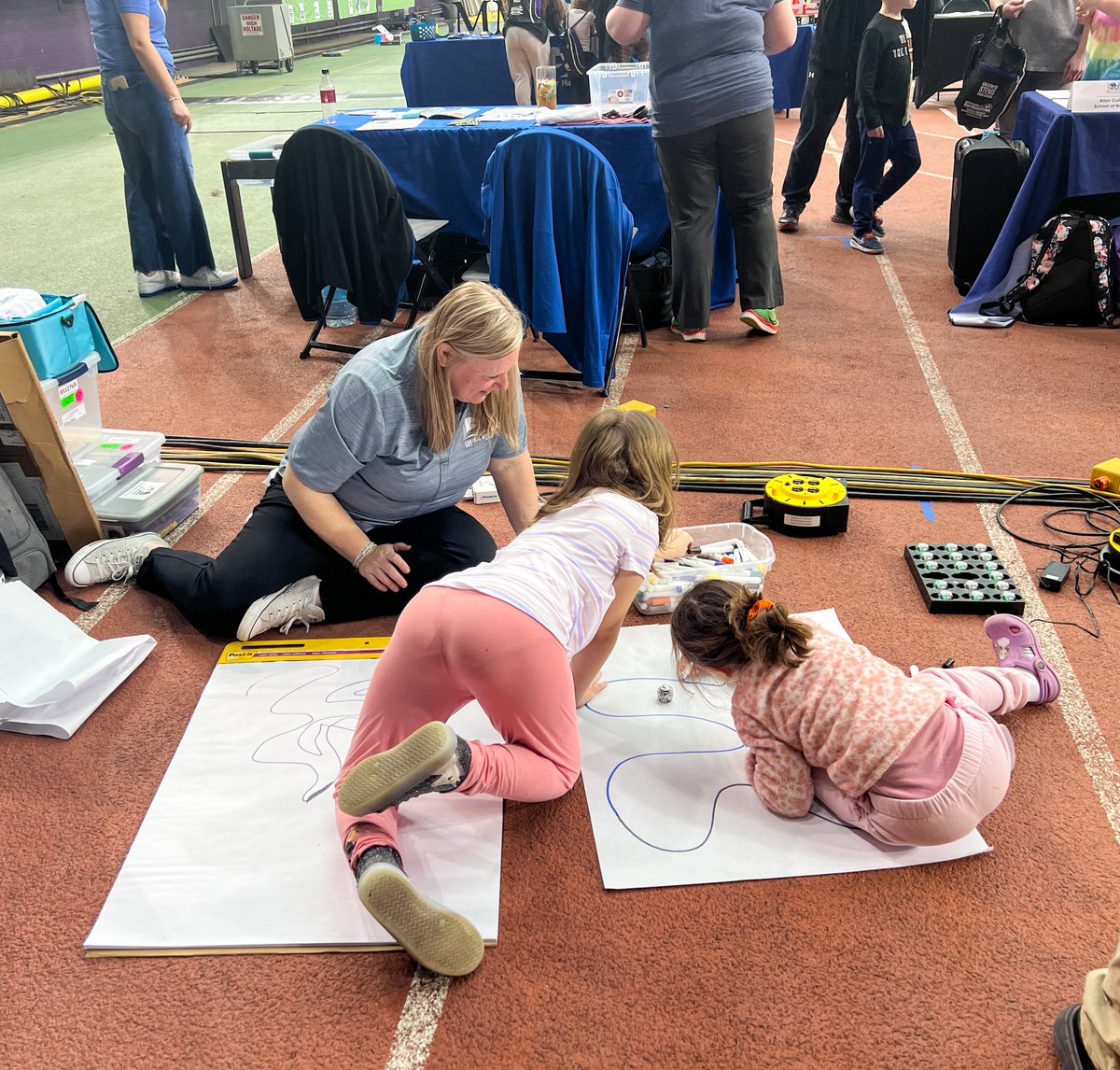CentralRivers's tweet image. The Cedar Valley Family #STEM festival at the Uni-Dome earlier this week was a jam-packed event! 🙌 Around 400 people went through our Star Lab!💫 This festival is a part of media services the AEA provides to schools. #EveryDayAtAEA #CRAEA #iaedchat #ialegis