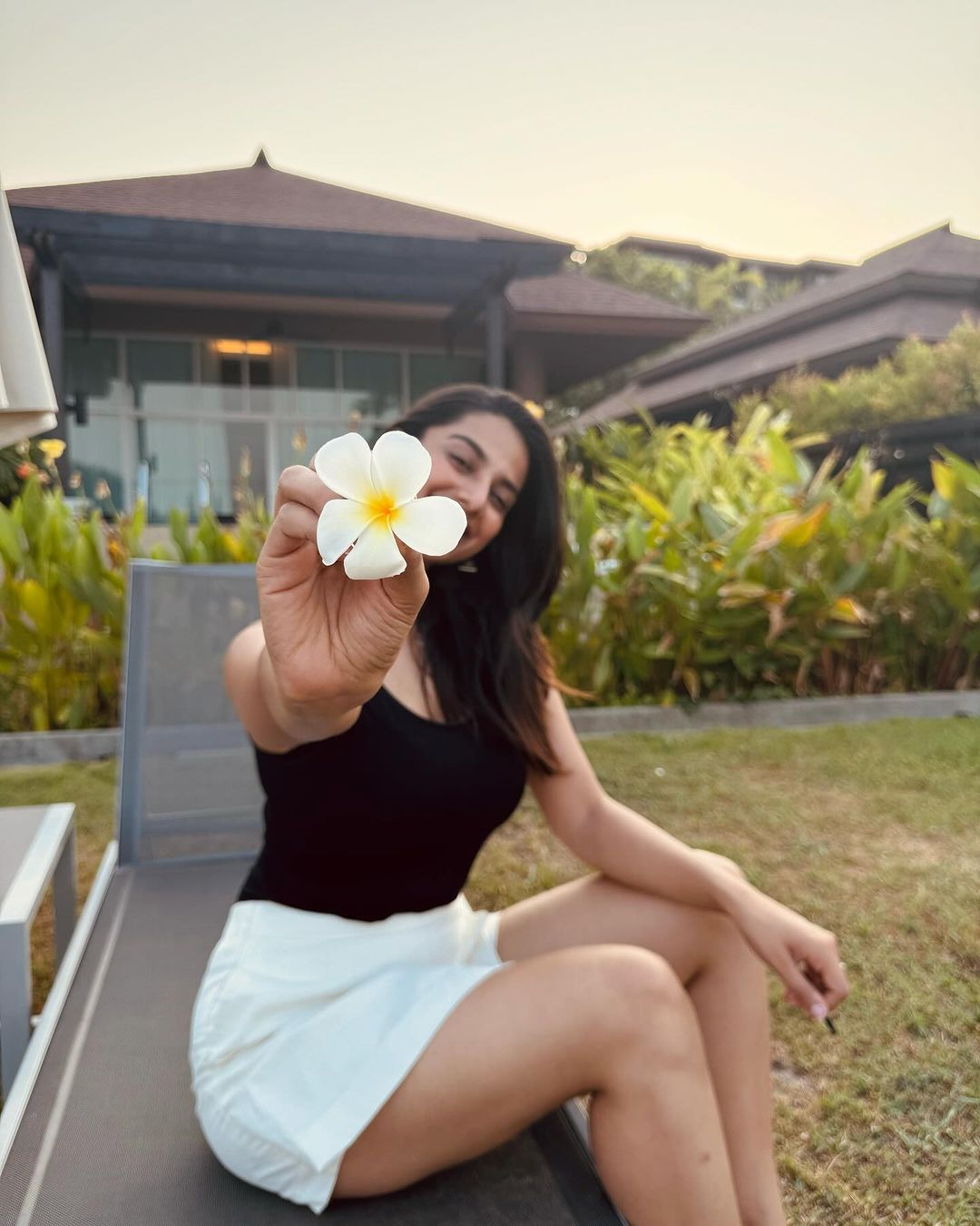 GJRwhKRasAAA663?format=jpg&name=large