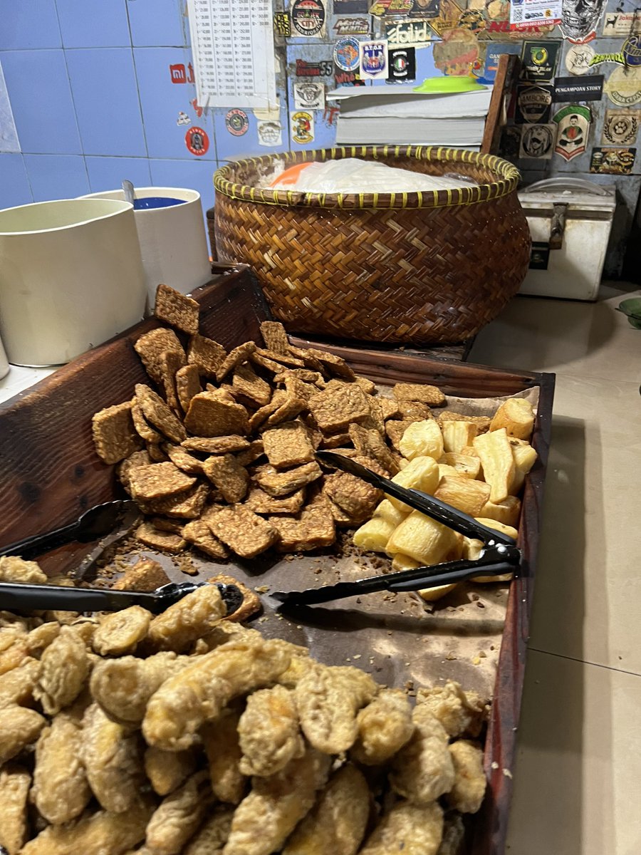efenerr's tweet photo. layak dapat Michelin

best street food di Jakarta

Ketan Susu Kemayoran https://t.co/foGAgKIyjr