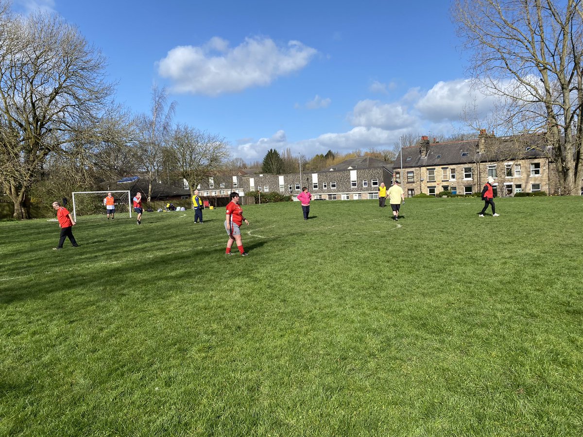 Great to back outside with #bramley walking wanderers today, enjoying our new goals.. big thanks to @leedscitycounc1 for those! And to councillors @kevin_ritchie1 @CllrCarolineG and Tom Hinchcliffe for helping with the tree planting to keep the ball off the road! @AgeFriendlyLDS