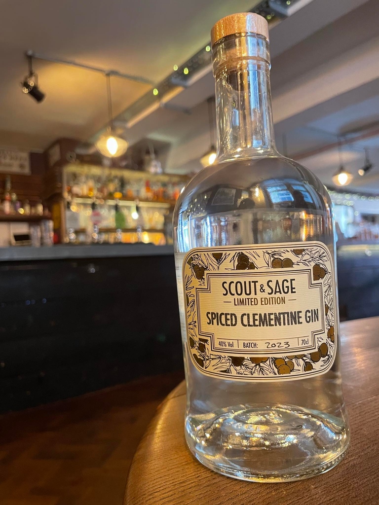 🎉LIMITED EDITION Spiced Clementine Gin 🎉 Every now and then, our dear friend, Hollie from Scout and Sage, makes something special and this is the one was for us! Only found behind our bar this Spiced Clementine Gin is wonderfully warming and a treat for any gin lover.