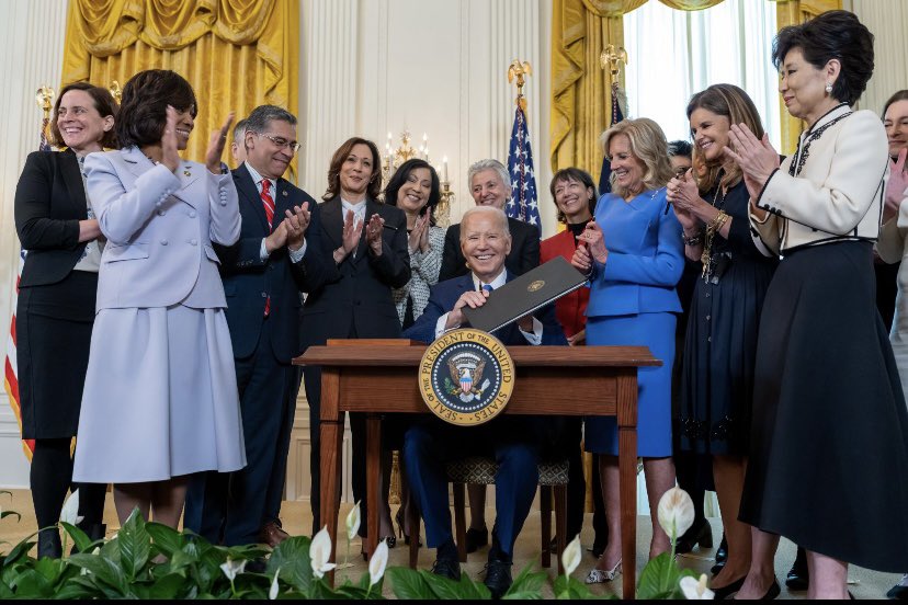 💚💚💚Congrats to member, Janine Austin Clayton, Associate Director of Research on Women’s Health, NIH and all the women working to improve the health of women.
President Joe Biden signed an Executive Order to expand and improve research. Read more here: bit.ly/3x3acBa