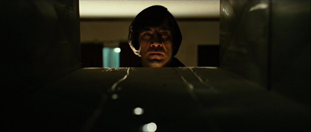 PhilmFreak's tweet photo. No Country For Old Men (Coens, 2007) https://t.co/NilzINBgUW