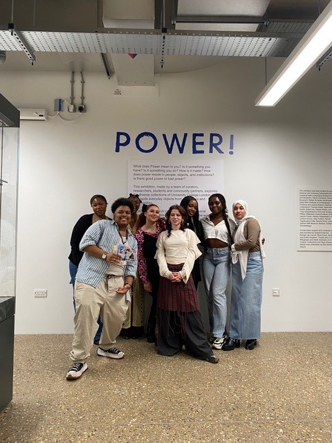 Curating Power Collective: Johanna Zetterstrom Sharp @JohannaZS @UCL IoA has been working w/ the Curating Power Collective, a group of young curators, exploring what makes them feel powerful through research & creative making. 📲 Find out more here - bit.ly/3TM8EUX 1/2