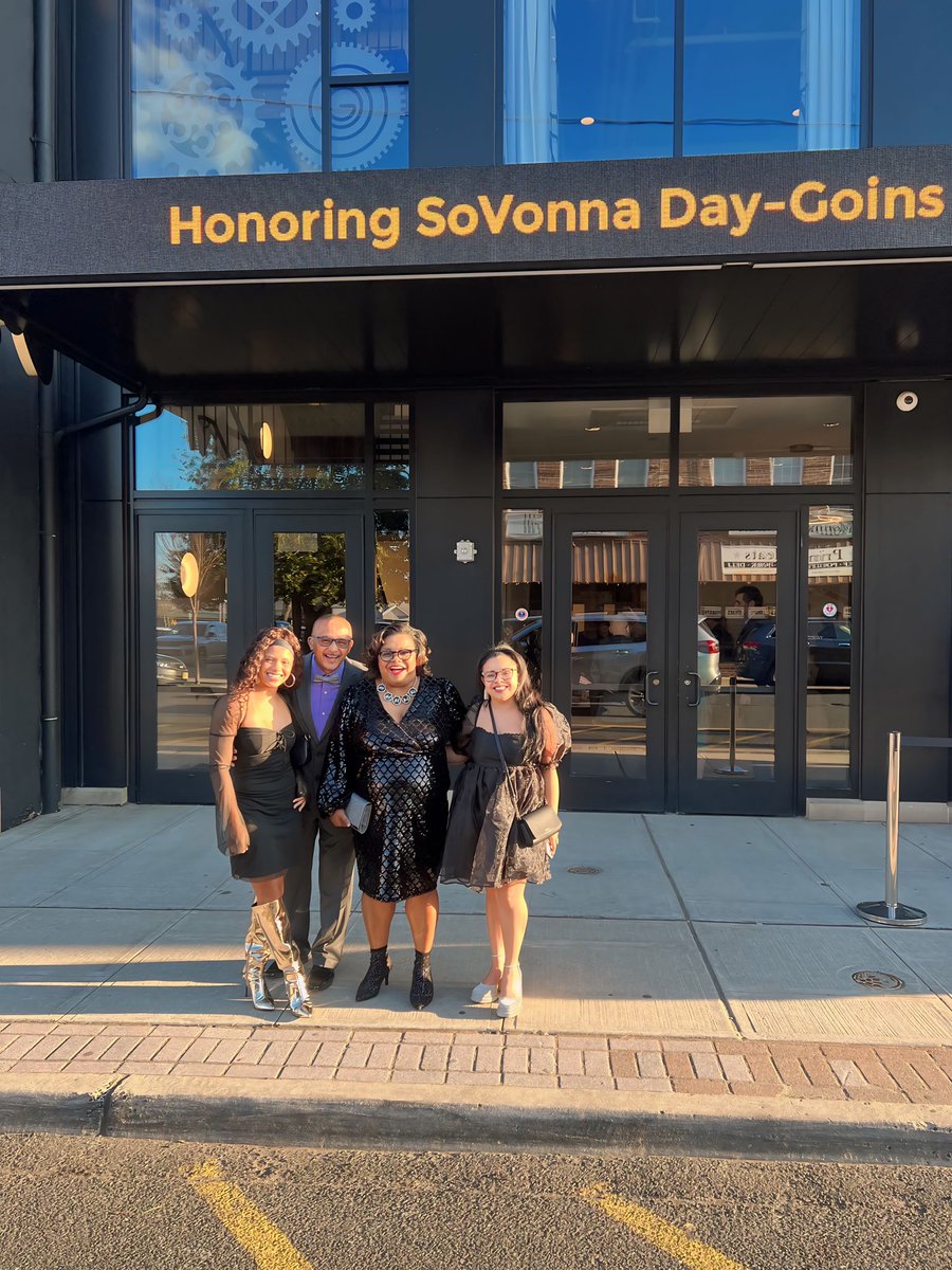 SDGWeb3's tweet image. Celebrating #InternationalWomensHistoryMonth with gratitude 🌟 As a Black woman being honored at the Count Basie Theatre Gala, I&apos;m reminded of our journey of resilience &amp;amp; innovation. Let&apos;s keep breaking barriers &amp;amp; championing diversity! How are you making an impact? 💼🎭✊🏽
