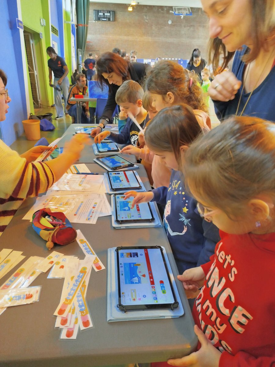 Lycée Les Bruyères tweet media