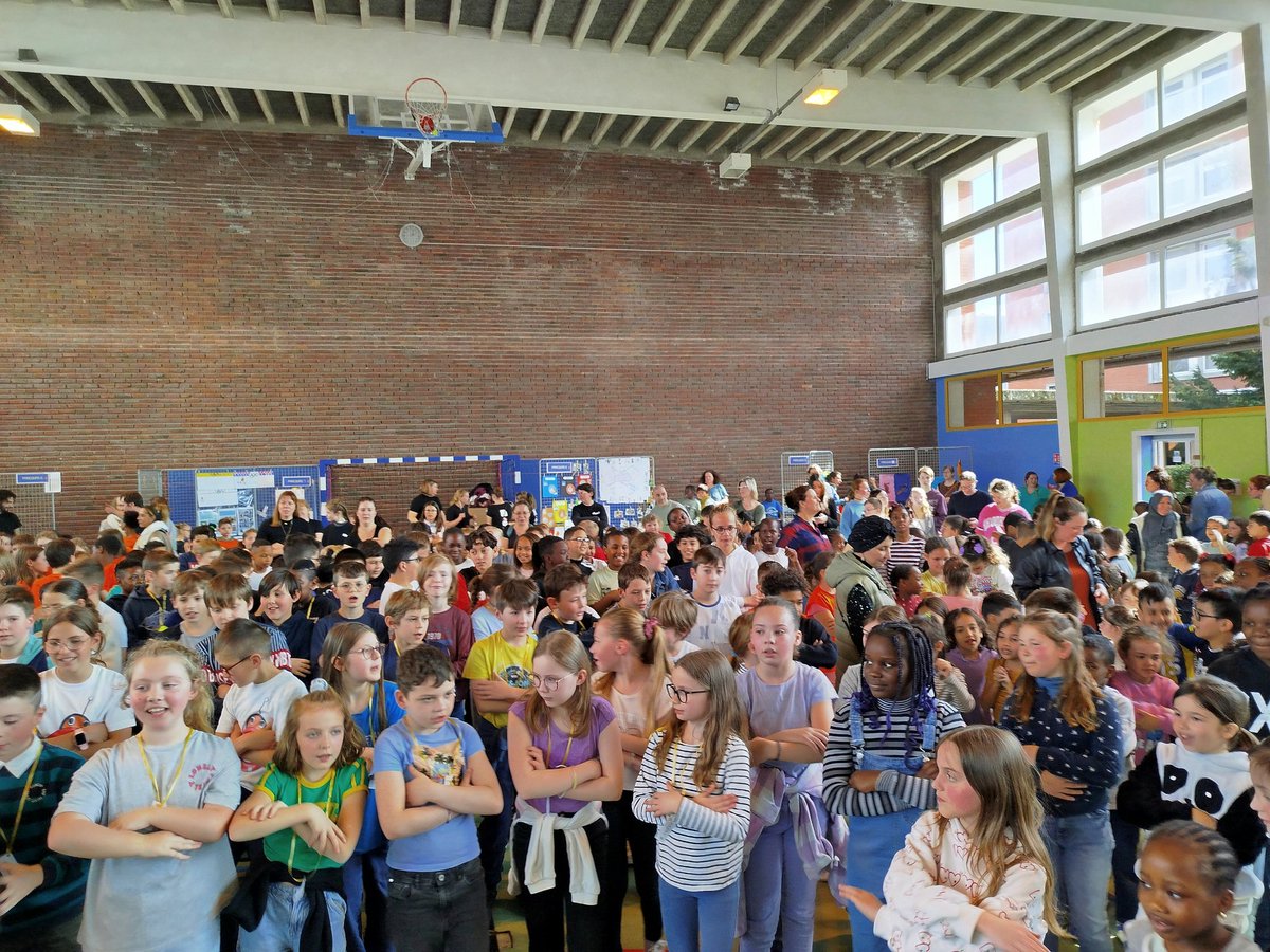 Lycée Les Bruyères tweet media