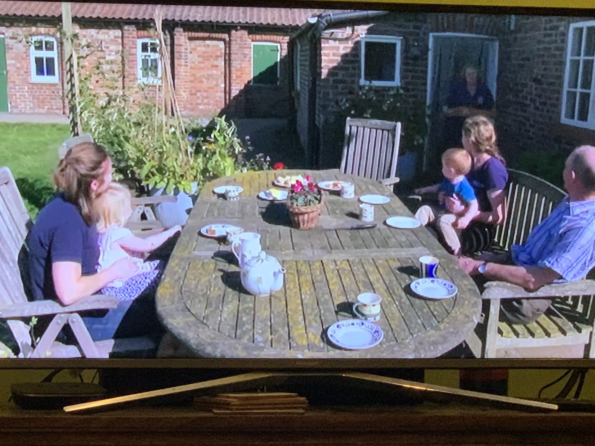 Side Oven Bakery tweet media