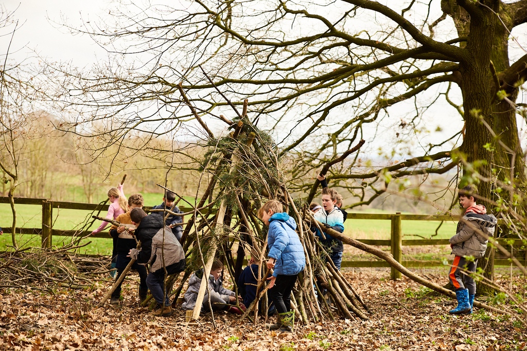 If you go down to the woods this weekend, you'll find something new to explore! Little Wild Wood – our natural creative play space – opens tomorrow! Kids visit YSP for FREE! ⁠ ⁠ 🔗 bit.ly/YSPLittleWildW… 📷️ @photosbydavid @fantasticforfam @MyWakefield @Expwakefield