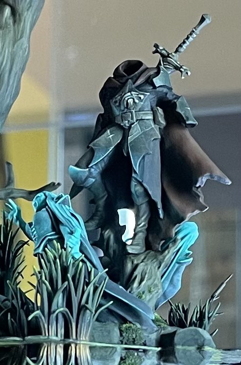 Absolute favorite #GoldenDaemon entry @ #Adepticon: Vampire crossing  swamp. The concept: fantastic, execution: flawless, composition: work of art. The duplication is mind-blowing in its details, down to brush strokes and blades of glass; except for lack of reflection &amp; ghosts!