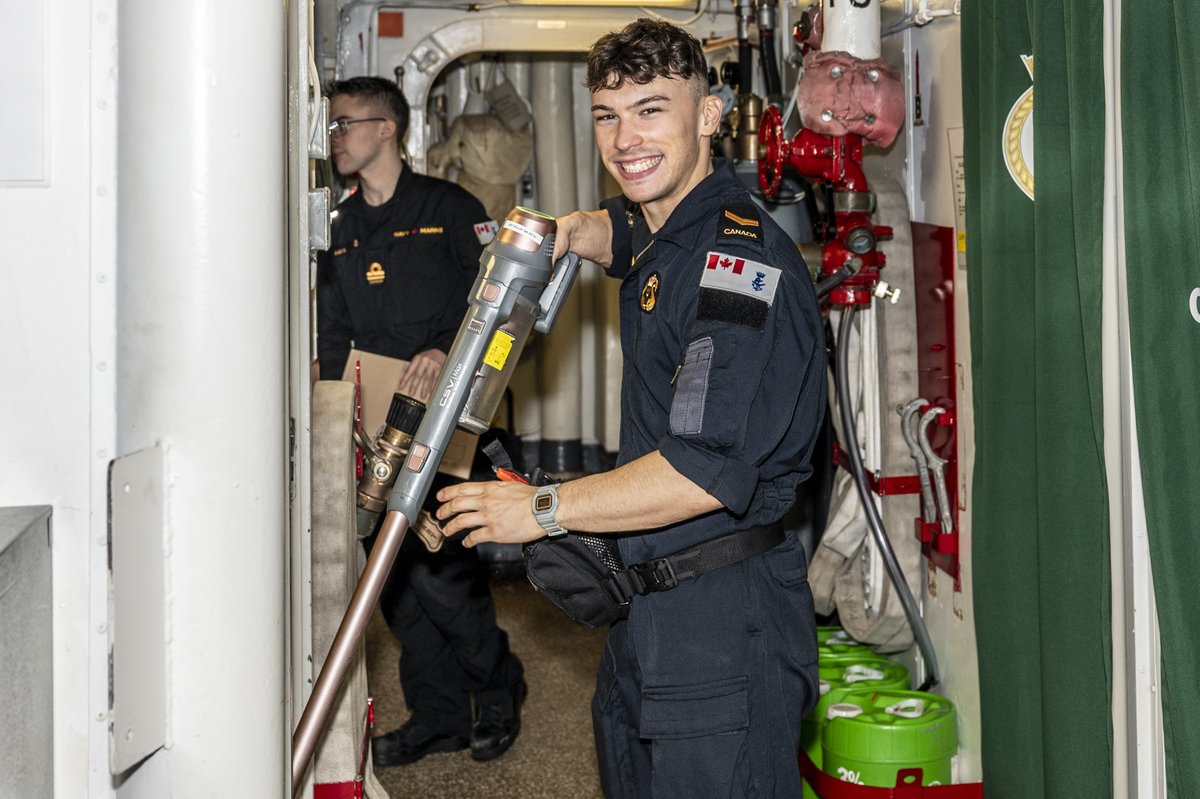 POV: A day in the life of the ship’s company aboard #HMCSCharlottetown. 📸: Pte Brendan Gamache #WeTheNavy #HelpLeadFight