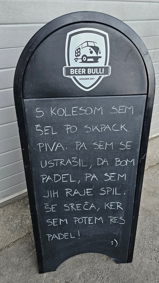 BeerBulli's tweet photo. Sreča v nesreči. 😁🍺🚲
#PetkovBulliPreblisk https://t.co/tmF9xrdULj