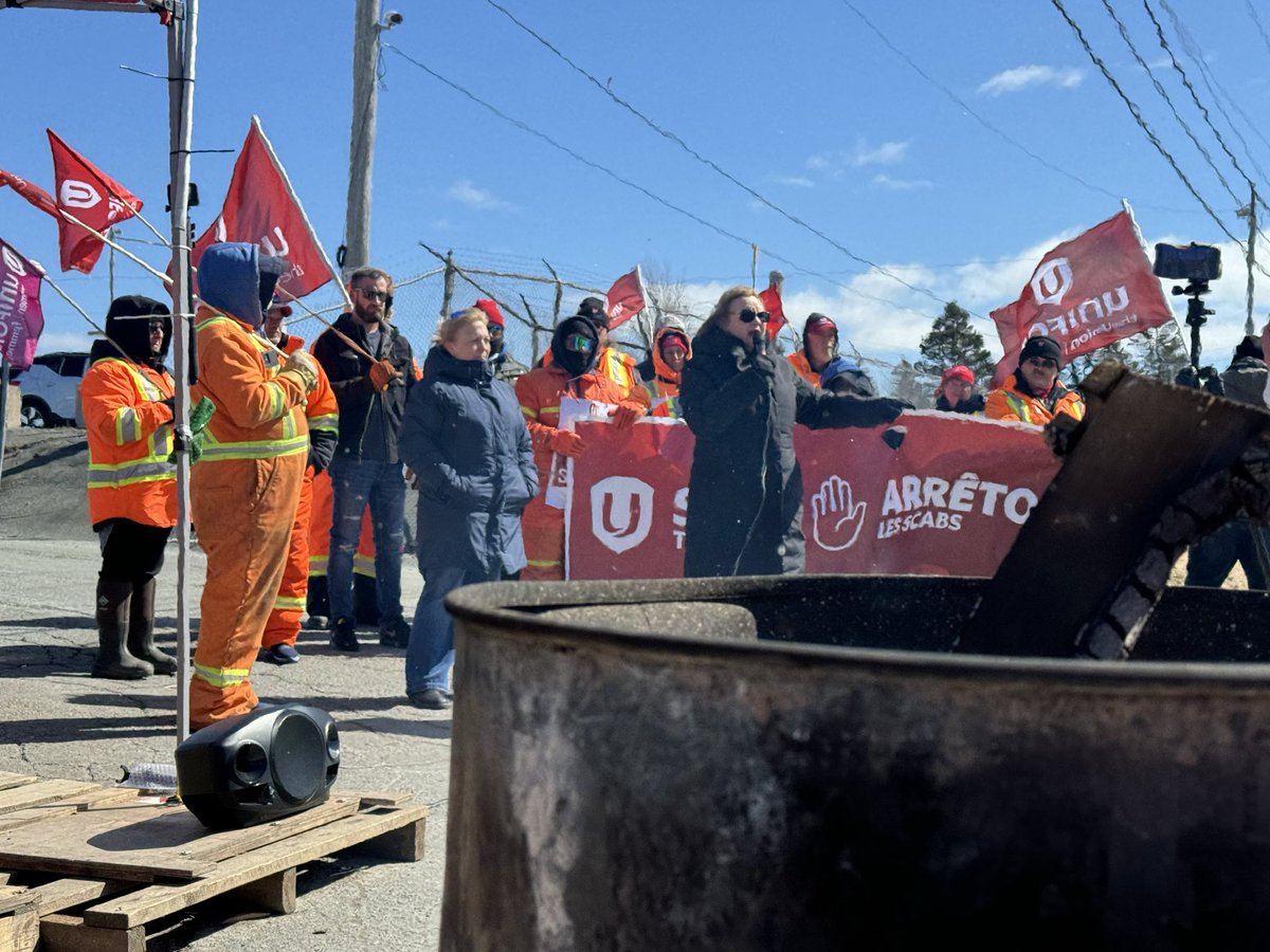 Lanampayne's tweet photo. With our courageous mighty members on strike at Autoport/CN Rail. 

Day 1 of the strike CN started using scabs. 

A company does this for one reason and one reason only: to try to break us. 

We have news for CN. 

Their resolve and determination will not be broken /1 https://t.co/DslJPVZ9bA