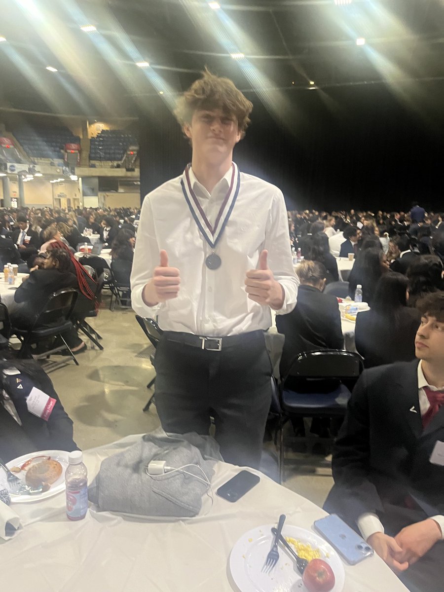 Angela Mell tweet media