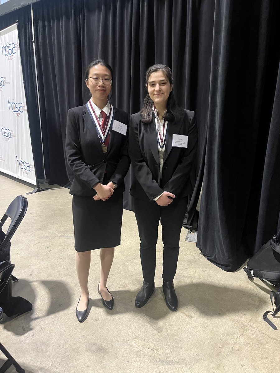 Angela Mell tweet media