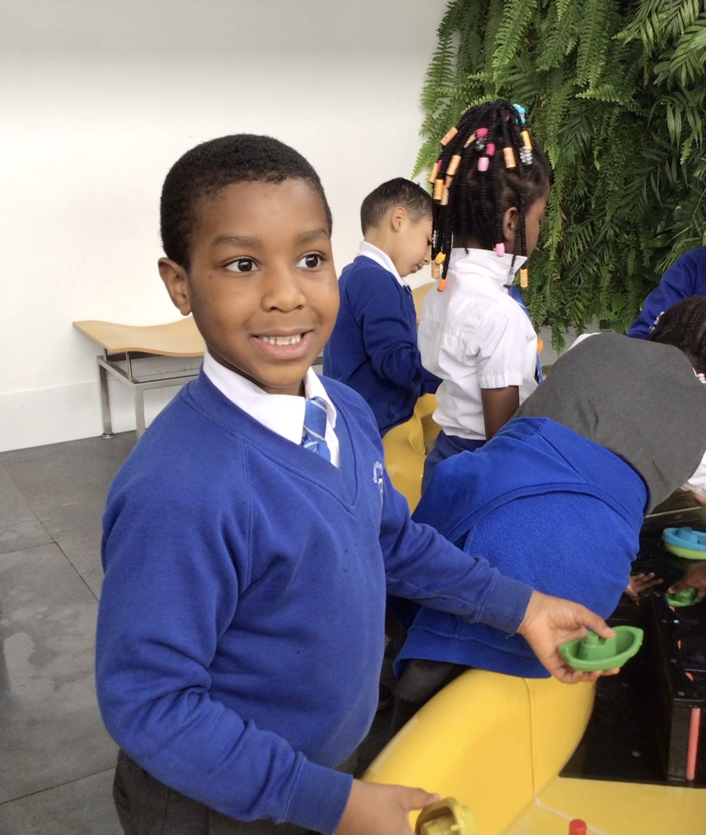 CPrimarywales's tweet photo. FP2 have had an amazing day at Techniquest today.๐ #CCscience #CCfun https://t.co/zDBIqhwsIR