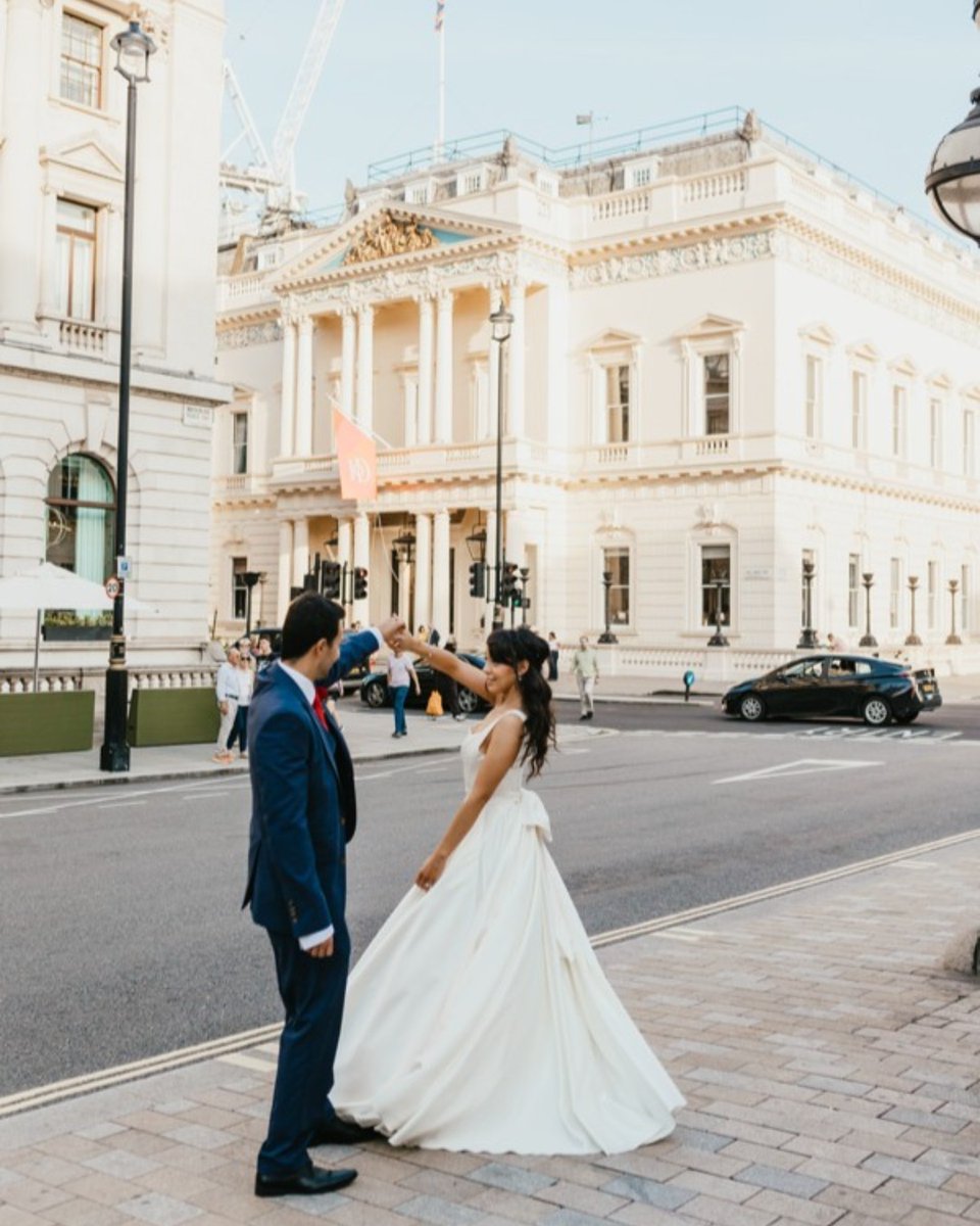 Say ‘I Do’ with Searcys in 2024 and enjoy a case of Champagne, on us! 🥂 Confirm your wedding with us by the 31st of March to take advantage of this sparkling offer ✨ T&Cs apply, find out more here: bit.ly/47ujUZA Photographer: Vero J. Photography