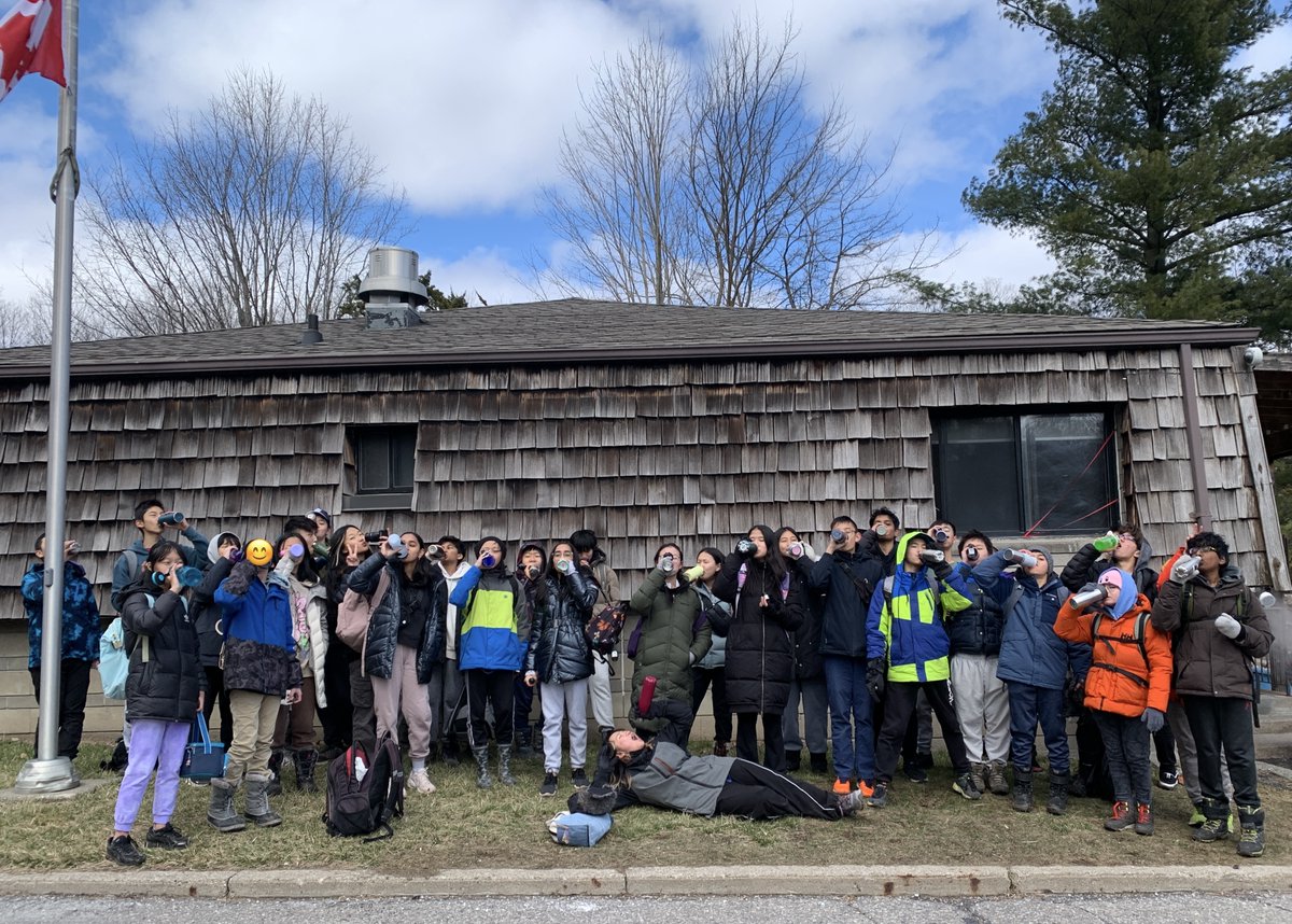 @ZionTdsb celebrates #WorldWaterDay2024 by taking the #GreatGulp @EcoSchoolsCAN. Special thanks to @ForestValleyOEC for providing the perfect backdrop and for everything they did for the Grade 8s this week.