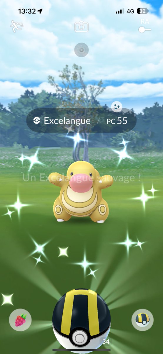 zdak67's tweet photo. Forgot to post about those 2 #shinypokemon friends met during the #WeatherWeek event in #PokemonGO!🤩3rd #shiny Castform of the event and 3rd normal one…🥲#ShinyCheck https://t.co/cxBix37H2b