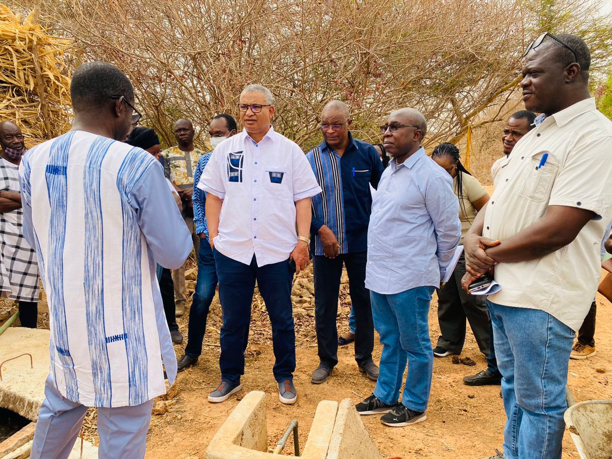 AllianceABAOC's tweet photo. Ce jeudi 21 mars 2024, les équipes de l’Alliance pour le Biodigesteur en Afrique de l’Ouest et du Centre (AB.AOC) et du Comité Inter-Etats de Lutte contre la Sécheresse dans le Sahel (CILSS) conduites par leur premiers responsables, Dr Mourima MAÏ MOUSSA, Secrétaire Exécutif de l’AB.AOC et Dr Abdoulaye MOHAMADOU Secrétaire Exécutif du @CILSSinfos, se sont rendus à Zakin, dans la commune de Saaba pour une visite commentée sur l’installation de biodigesteur de la famille SANE.